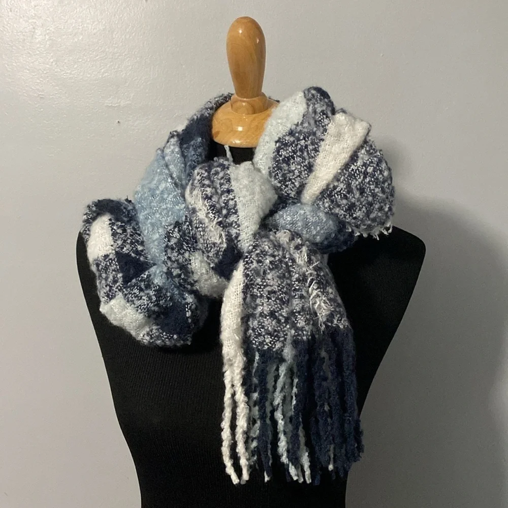 Blanket Scarf Shades of Blue w Fringe NWT